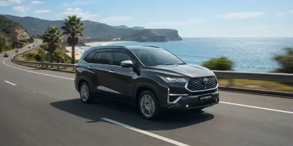 Toyota Inova Hycross